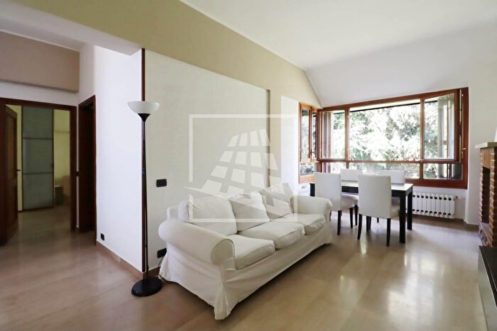 Appartamento trilocale in vendita in Via Caduti per Servizio, Reggio Emilia