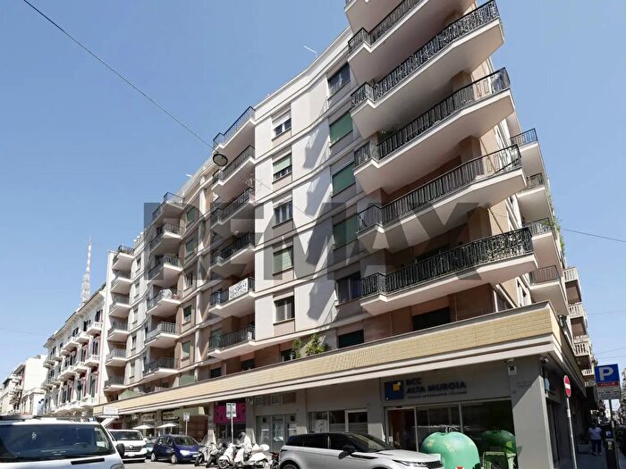 Appartamento quadrilocale in vendita in Via Dante Alighieri, Bari