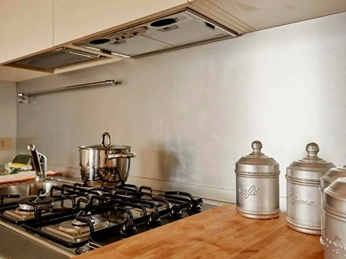 Appartamento monolocale in affitto in Via Luigi Settembrini, Milano