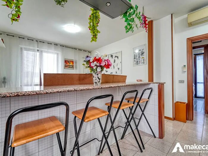 Appartamento trilocale in vendita in Via dei Caduti a, Carpiano