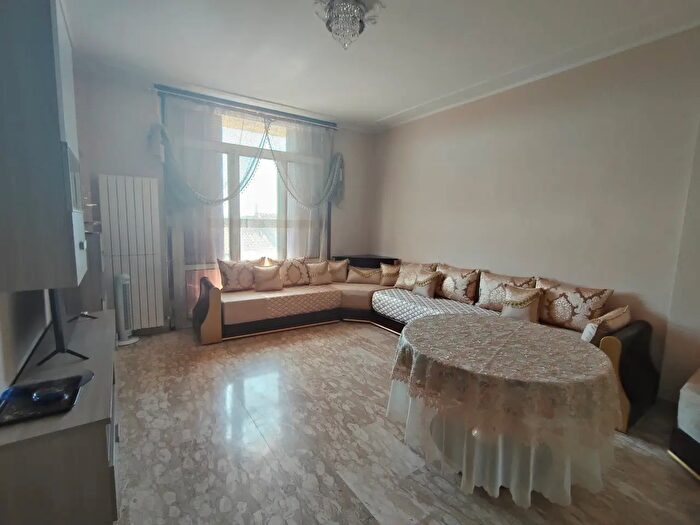 Appartamento quadrilocale in vendita in Via Roma, Pieve Porto Morone