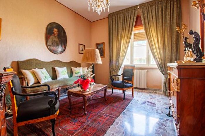 Appartamento quadrilocale in vendita in Via Angelo Fraccacreta, Foggia