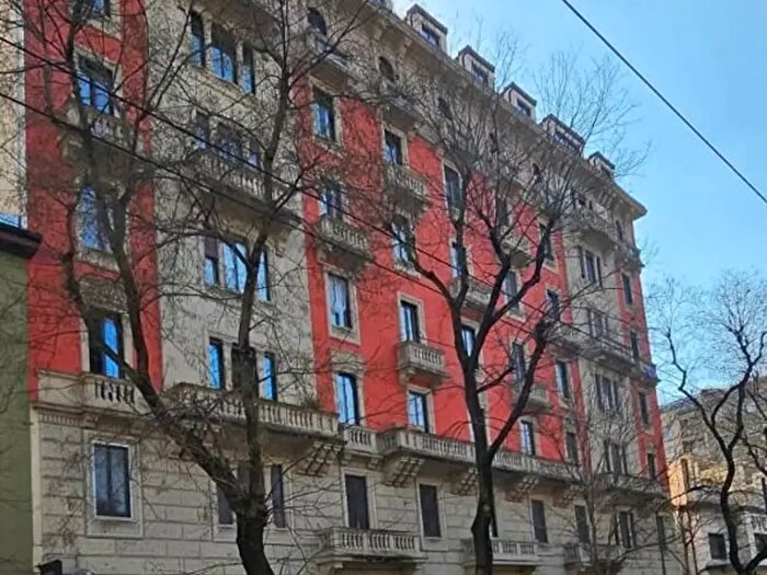 Appartamento bilocale in vendita in Piazza Napoli, Milano