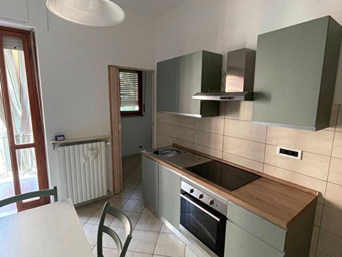 Appartamento trilocale in affitto in Piazza Bruno Mantelli, Europa, Alessandria