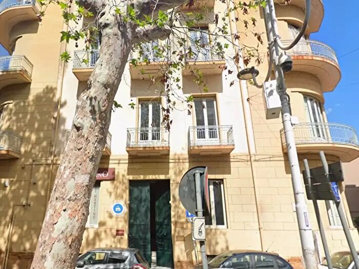 Appartamento trilocale in affitto in Piazza Santa Maria di Gesù, Catania