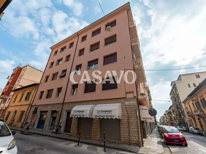 Appartamento con 5 locali in vendita in Via Alessandro della Spina, Pisa