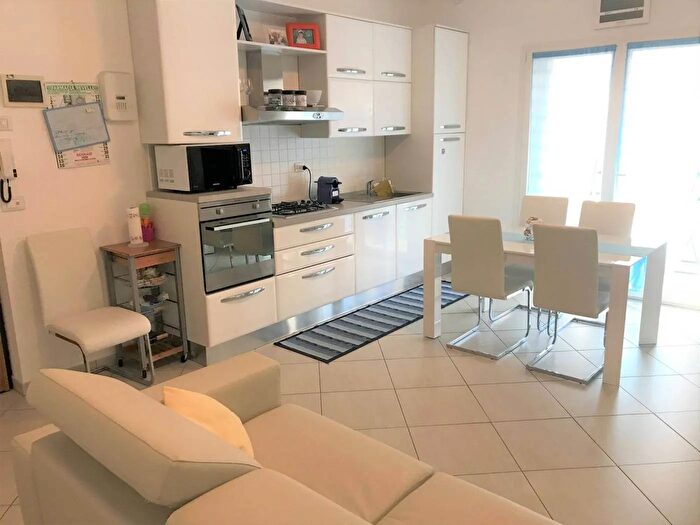 Appartamento bilocale in affitto in Taggia, Taggia