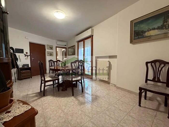 Appartamento con 5 locali in vendita in Via Aldo Moro, San Giovanni Teatino