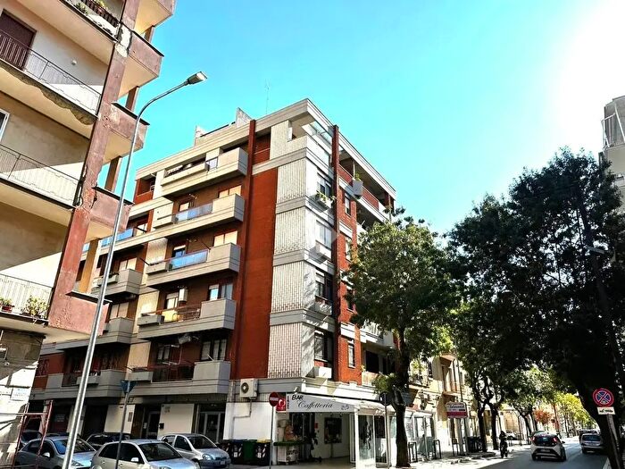 Appartamento trilocale in affitto in Via Dogali, Foggia