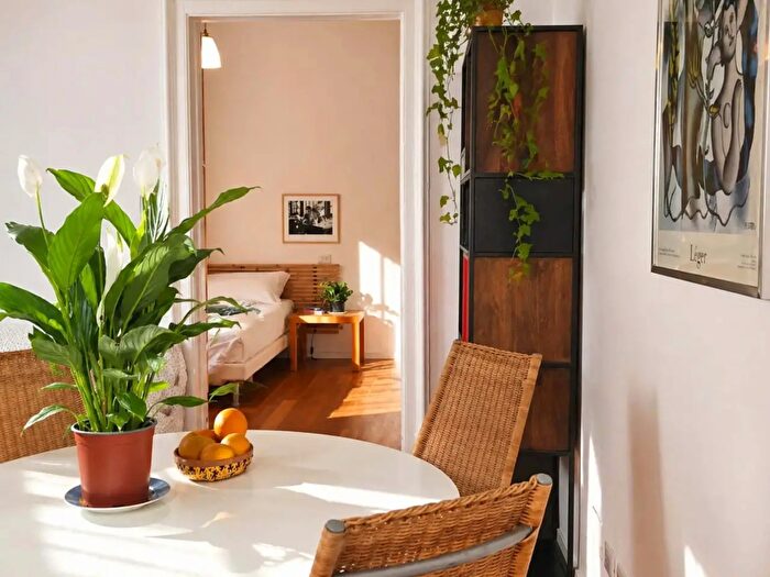 Appartamento monolocale in affitto in Via Macedonio Melloni, Milano
