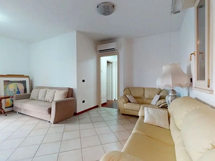 Appartamento quadrilocale in vendita in Viareggio