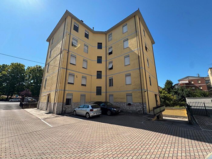 Appartamento trilocale in vendita in Appartamento a Piano Terra in Via Giovanni Prati, Terni