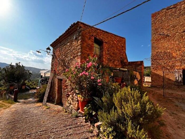 Casa trilocale in vendita in Via Santa Maria delle Volpaie, Panicale