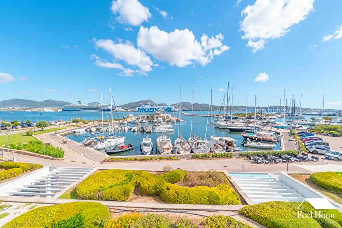 Appartamento quadrilocale in vendita in Via Eugenio Montale N Piano, Olbia