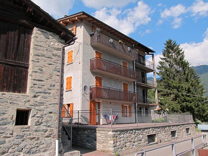 Appartamento quadrilocale in vendita in Lanzada