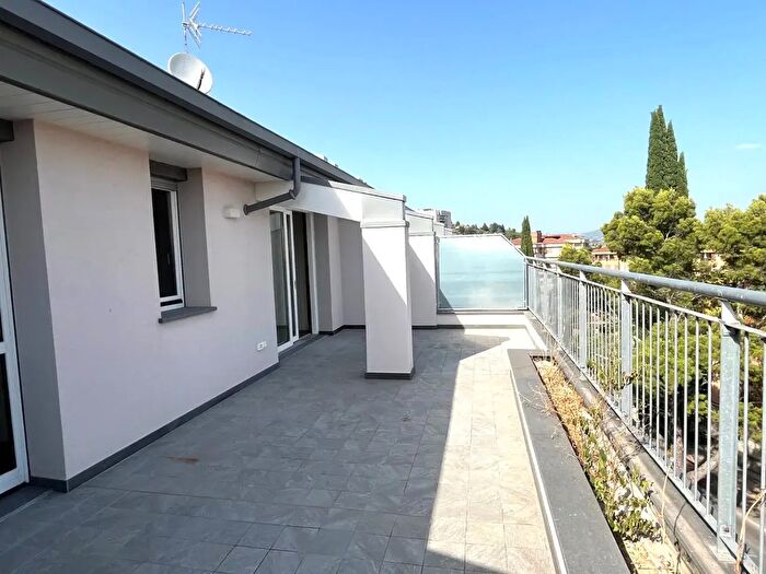 Appartamento trilocale in vendita in Via Adriatica, Perugia