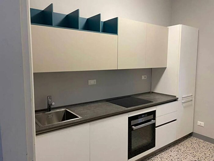 Appartamento quadrilocale in affitto in Viale Luciano Oliva No Number, Centro, Valenza