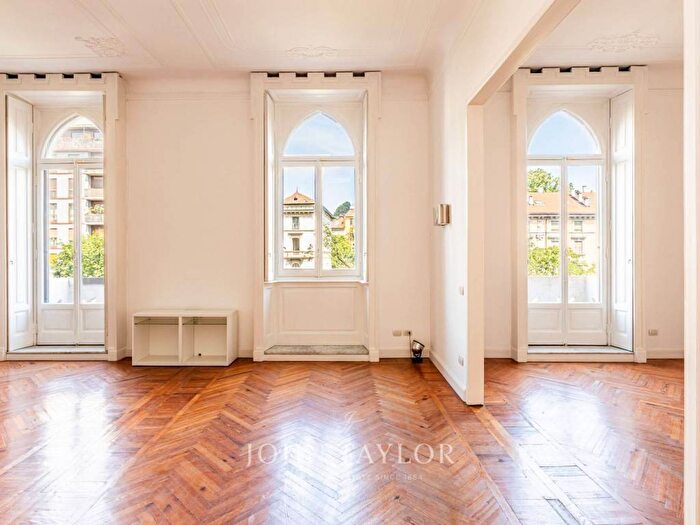 Appartamento con 5 locali in affitto in Corso Monforte, San Babila, Milano