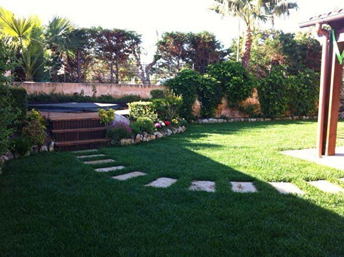 Casa quadrilocale in affitto in Lungomare Del Mediterraneo, Campofelice di Roccella