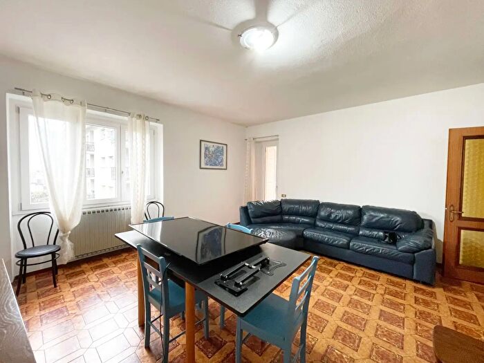 Appartamento con 5 locali in affitto in Via a Volta, Chiavenna