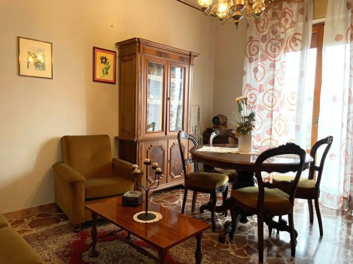 Casa con 7 locali in vendita in Pascoli, Marciano Della Chiana