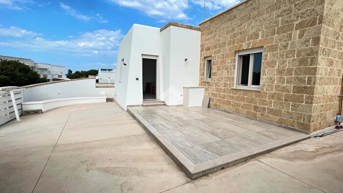 Casa con 12 locali in vendita in Via Stromboli, Taviano