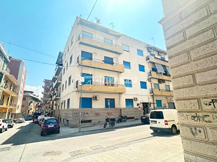 Appartamento quadrilocale in vendita in Via San Giovanni Bosco, Messina