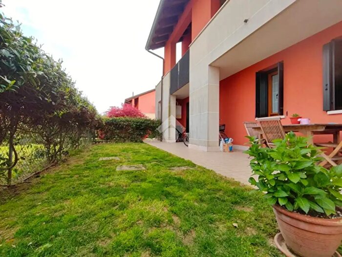 Appartamento trilocale in vendita in Via Vicenza, Spinea