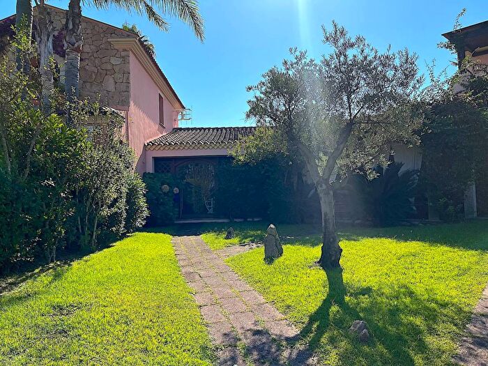 Casa trilocale in affitto in Strada Statale Orientale Sarda, Suaredda Traversa, San Teodoro