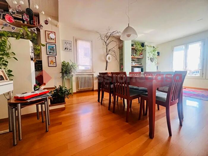 Casa con 5 locali in vendita in Scandiano