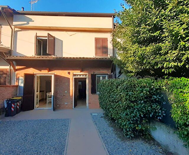 Casa con 7 locali in vendita in Via Mazzini, Predosa