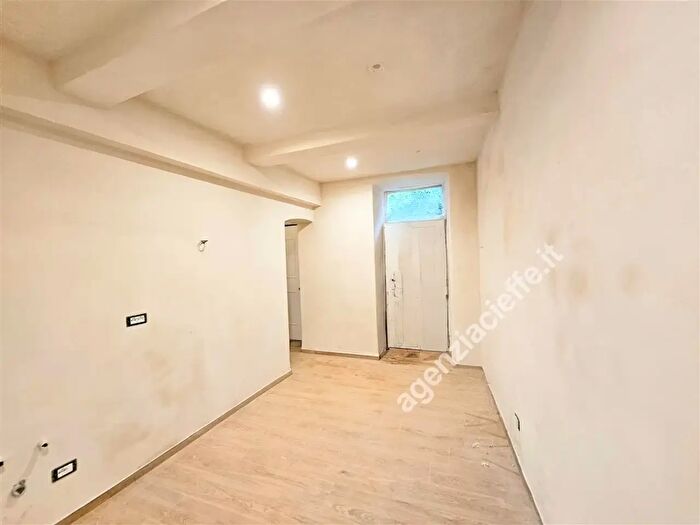 Appartamento trilocale in vendita in Massa