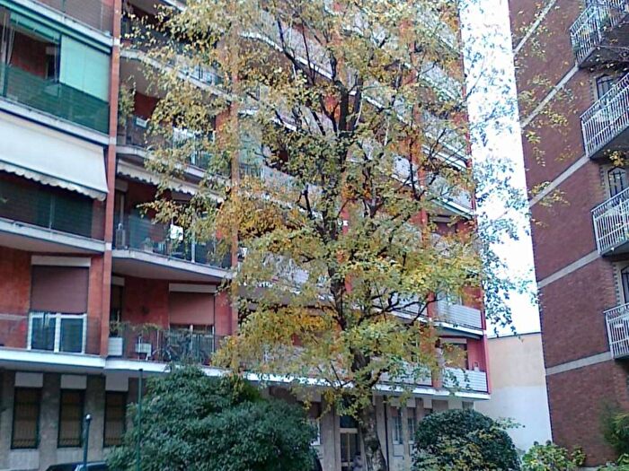 Appartamento monolocale in affitto in Via Lorenteggio, Giambellino, Milano