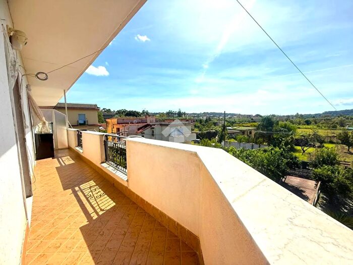 Appartamento quadrilocale in vendita in Via Cuma Licola, Bacoli