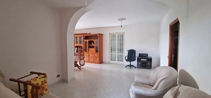 Casa con 8 locali in vendita in Albano Laziale