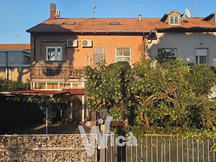 Casa con 5 locali in vendita in Cesenatico