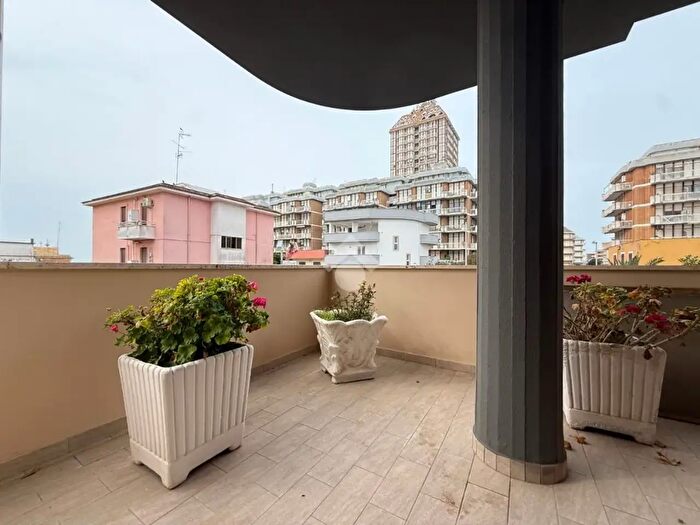 Appartamento quadrilocale in vendita in Via Traunreut, Nettuno