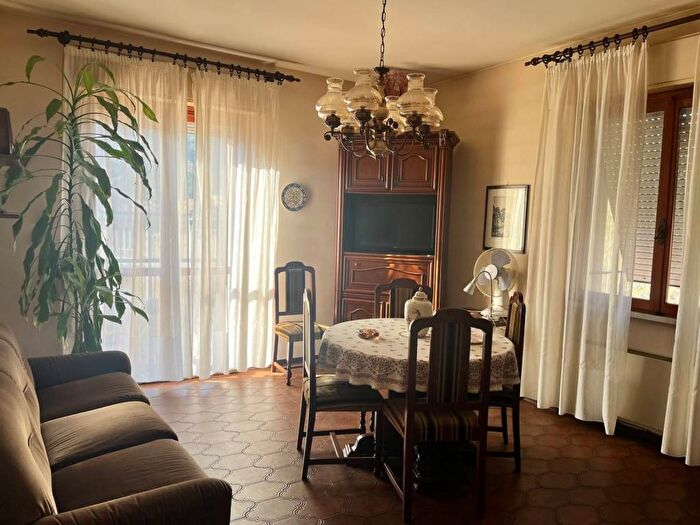 Appartamento trilocale in affitto in Via Martiri della Benedicta, Centro, Rossiglione