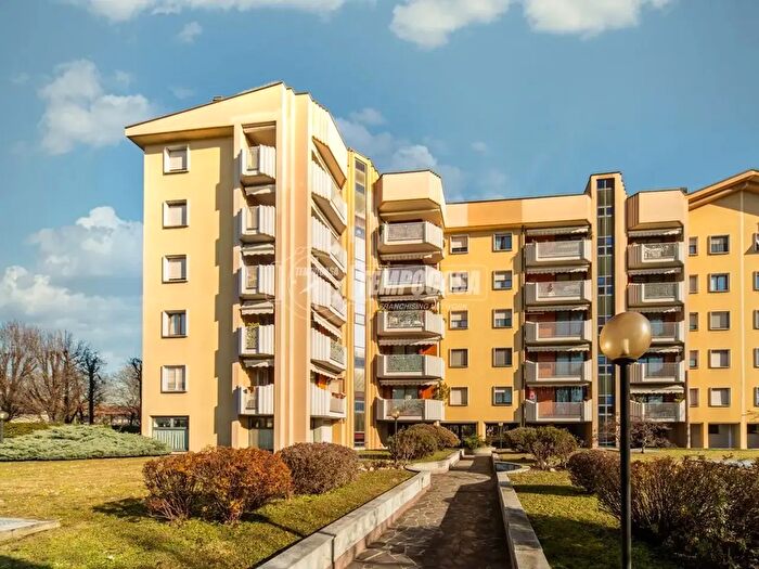 Case in Vendita e in Affitto - 3