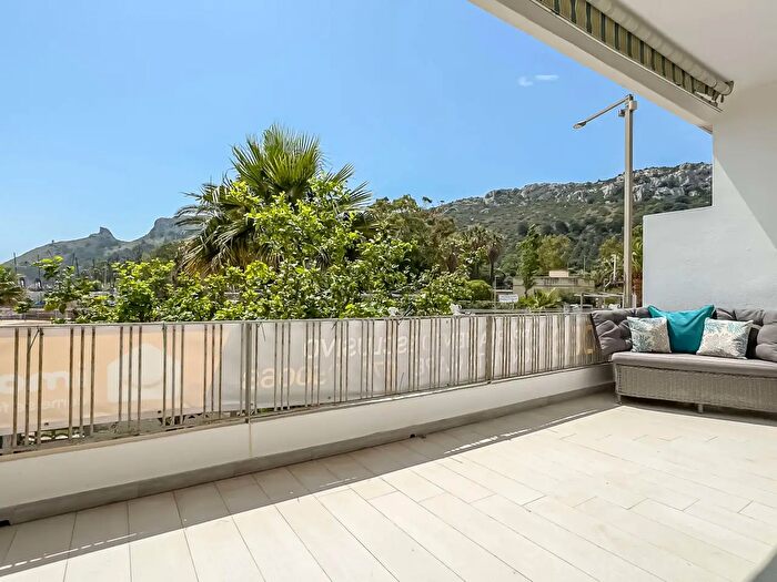 Appartamento trilocale in vendita in Lungomare Poetto, Cagliari