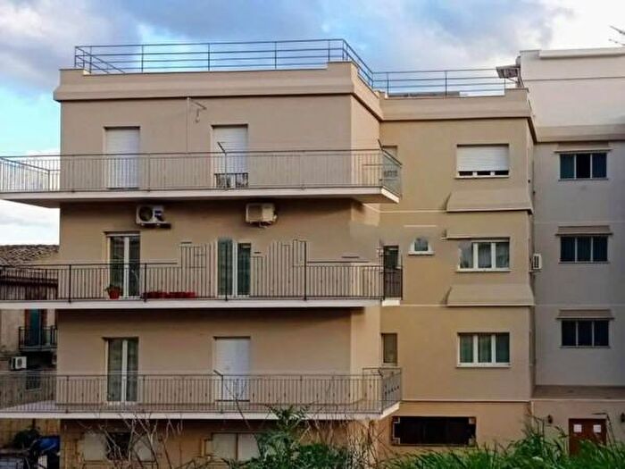 Appartamento trilocale in vendita in Via Lussemburgo, Aragona