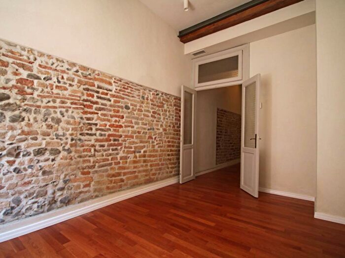 Casa con 5 locali in affitto in Vicolo del Vescovado, Centro Storico, Parma