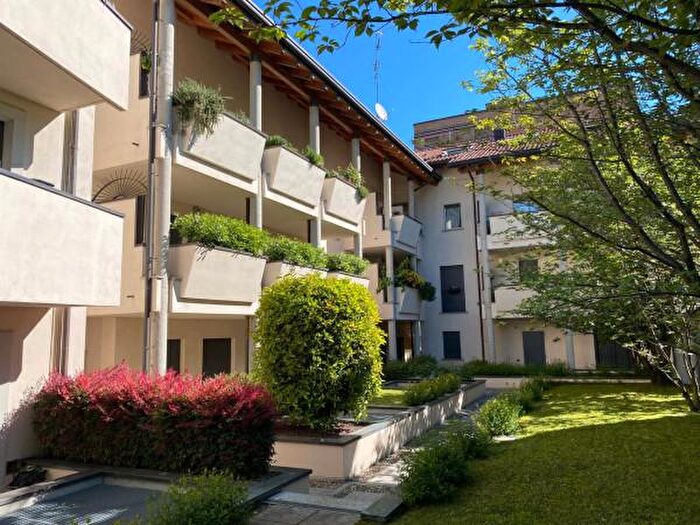 Appartamento trilocale in vendita in Via Catalani, Monza