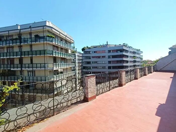Appartamento con 5 locali in vendita in Via Plinio, Milano