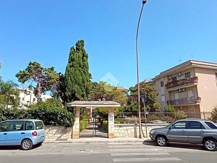 Appartamento quadrilocale in vendita in Via Umberto Maddalena, Brindisi