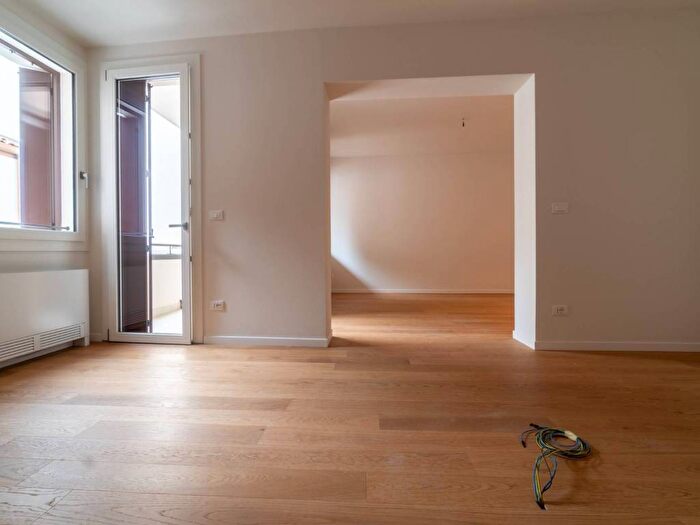 Appartamento quadrilocale in affitto in Santa Sofia Altinate, Padova