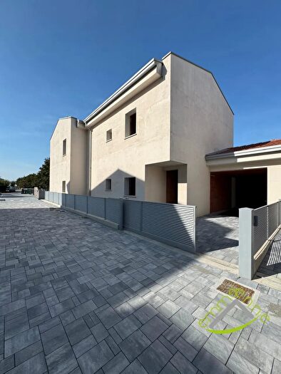 Casa quadrilocale in vendita in Via Foscara, Mira