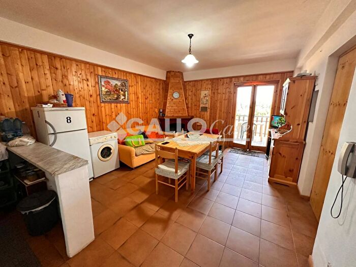 Appartamento trilocale in vendita in Via dei Bucaneve Spezzano della Sila, Spezzano Della Sila