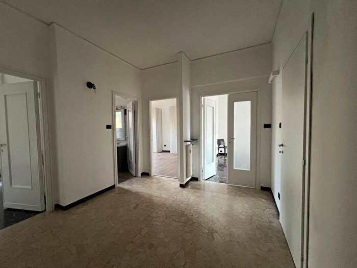 Appartamento quadrilocale in affitto in Viale Pio VII, Quarto, Genova