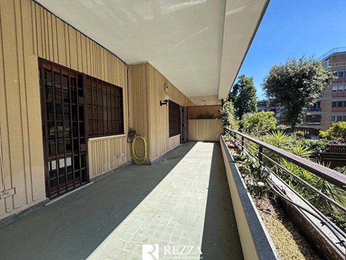 Casa con 6 locali in affitto in Via Antonio Gramsci, Parioli, Roma